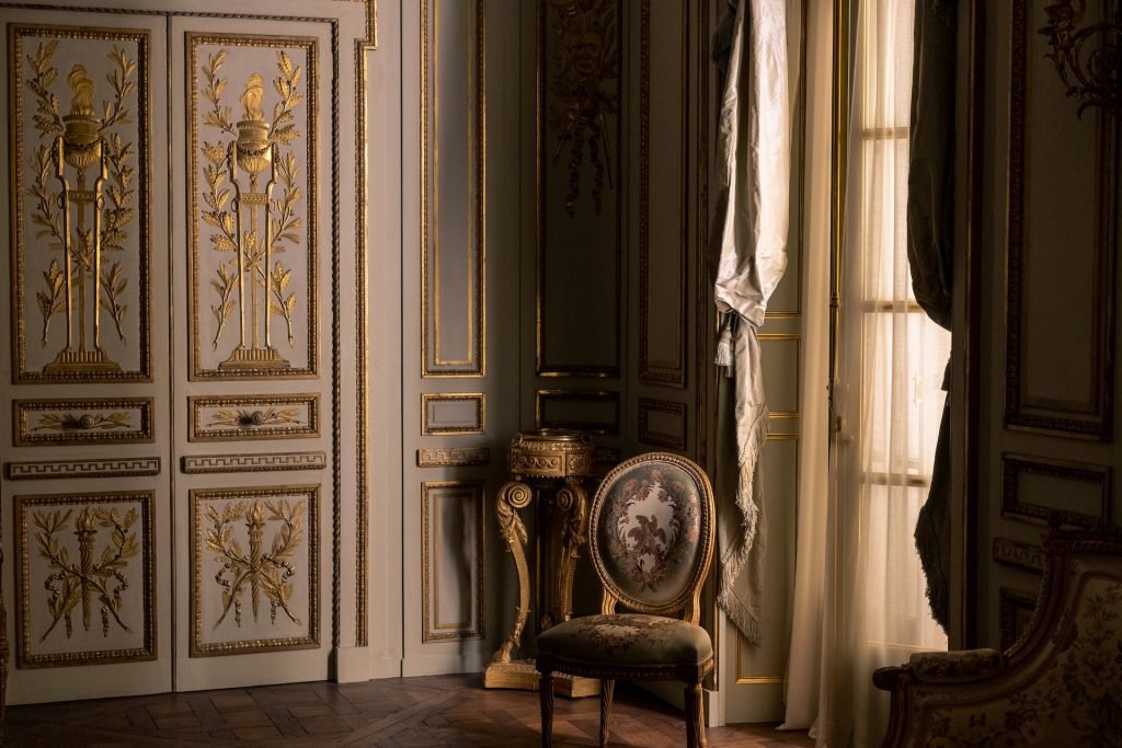 Art decor 2023 interior design trend