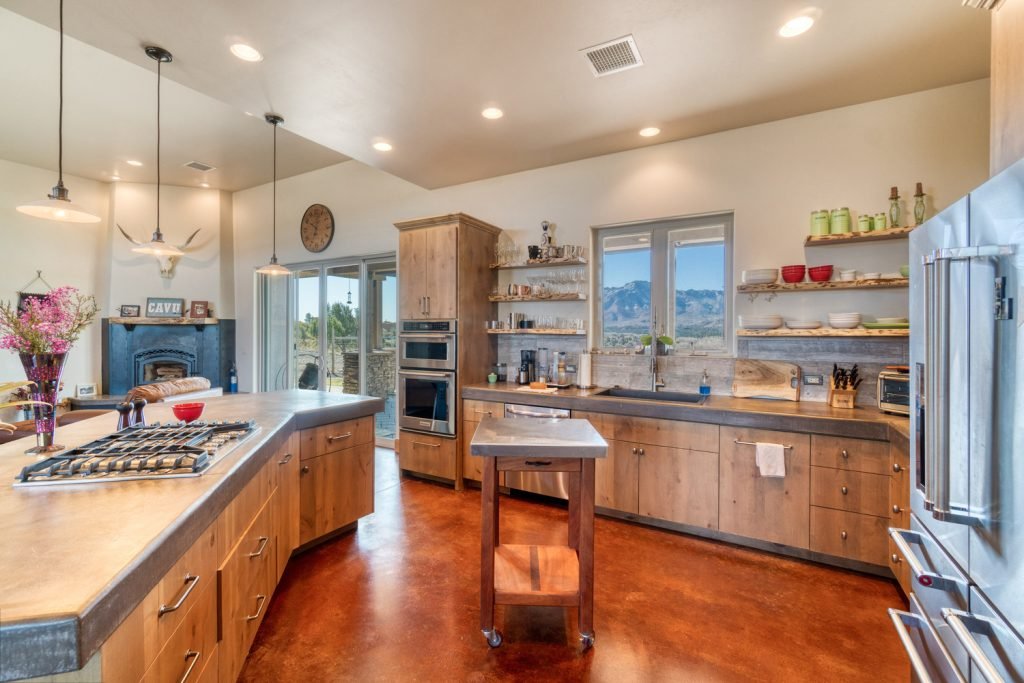 Designing a modern farmhouse kitchen